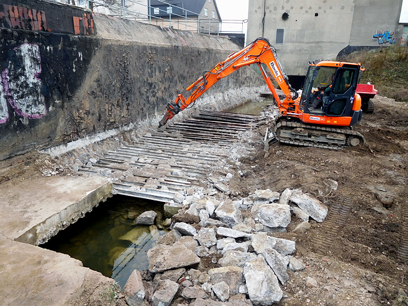 gewinghauser bach nordoestl zum stellwerk bachoffenlegung 04