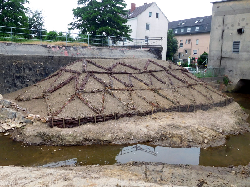 gewinghauser bach nordoestl zum stellwerk bachoffenlegung 13